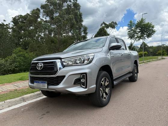 TOYOTA HILUX 2.8 SRX 4X4 CD 16V DIESEL 4P AUTOMÁTICO